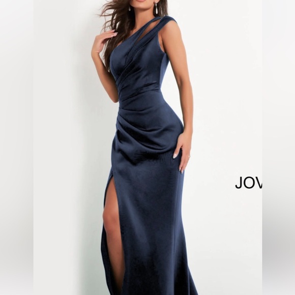 Worn once Jovani navy blue gown π stunning - Picture 6 of 6